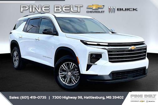 2025 Chevrolet Traverse LT