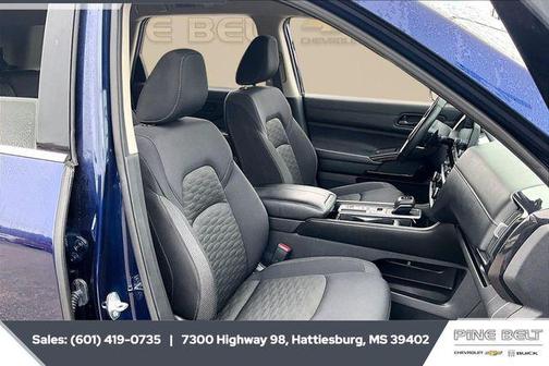 2024 Nissan Pathfinder SV FWD