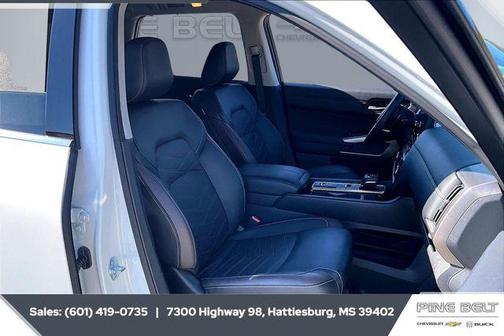 2024 Nissan Pathfinder Platinum FWD