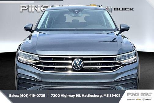 Platinum Gray Metallic 2022 Volkswagen Tiguan 2.0T SE