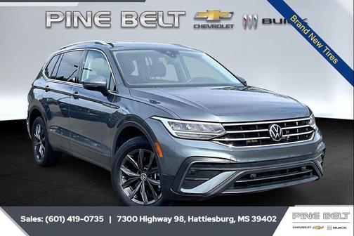 Platinum Gray Metallic 2022 Volkswagen Tiguan 2.0T SE