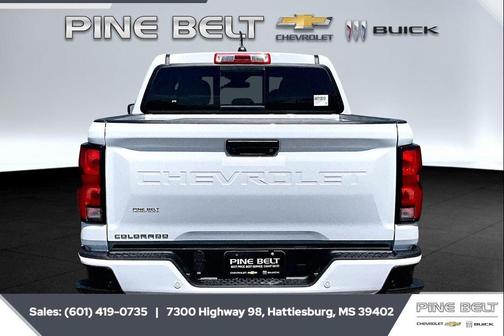 Summit White 2026 Chevrolet Colorado LT
