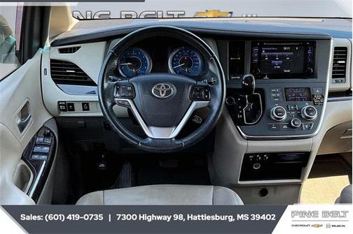 2015 Toyota Sienna XLE