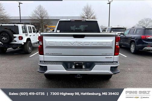 2022 Chevrolet Silverado 1500 Custom