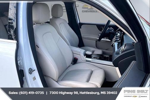 Polar White 2023 Mercedes-Benz GLB 250 Base