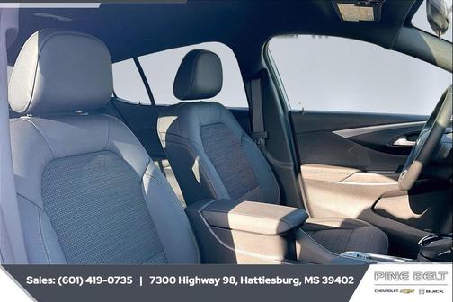 Summit White 2026 Buick Envista Preferred FWD