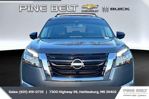 2022 Nissan Pathfinder SL 2WD