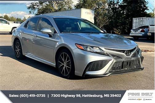 2022 Toyota Camry SE