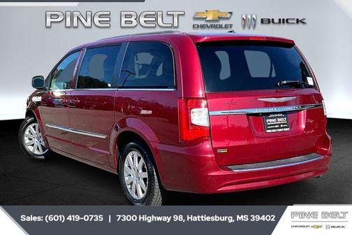 2016 Chrysler Town & Country Touring