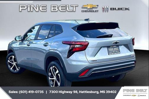 Sterling Gray Metallic 2026 Chevrolet Trax FWD 1RS