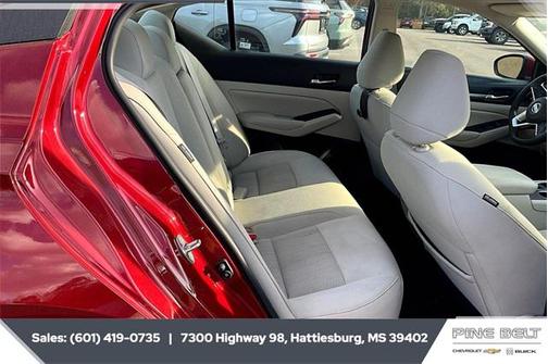 2022 Nissan Altima 2.5 SV