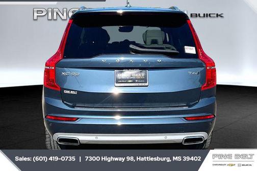 2020 Volvo XC90 T6 Momentum