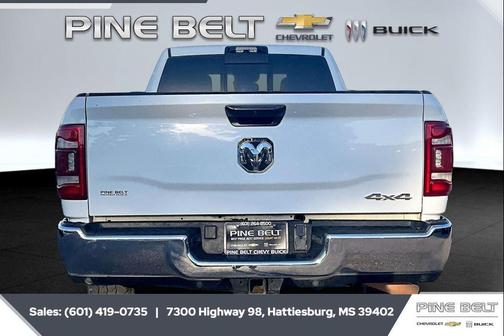 Bright White Clearcoat 2023 RAM 2500 Tradesman Crew Cab 4x4 8' Box