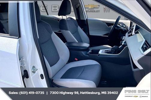 Ice Cap 2023 Toyota RAV4 XLE