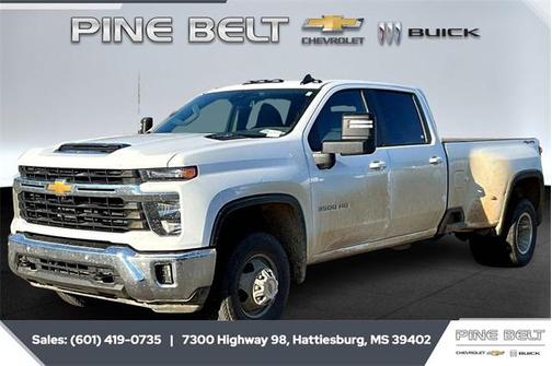 2025 Chevrolet Silverado 3500 LT