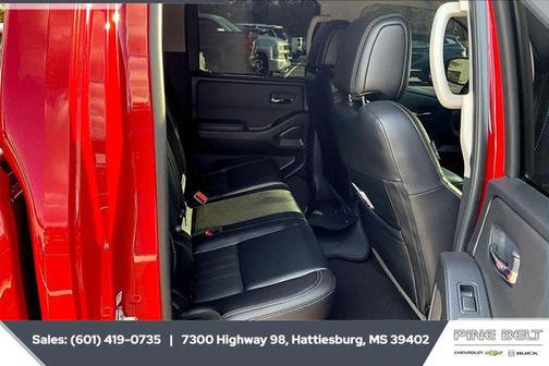 2024 Nissan Frontier SL