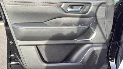 2025 Nissan Armada Platinum