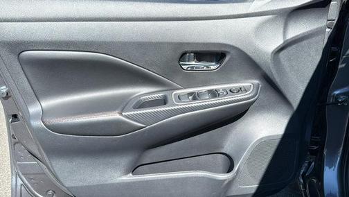 Gun Metallic 2025 Nissan Versa 1.6 SR