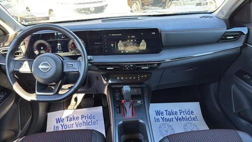 2025 Nissan Kicks SR