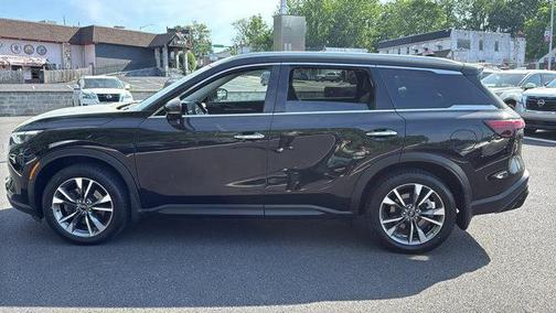 Diamond Black 2024 INFINITI QX60 Luxe