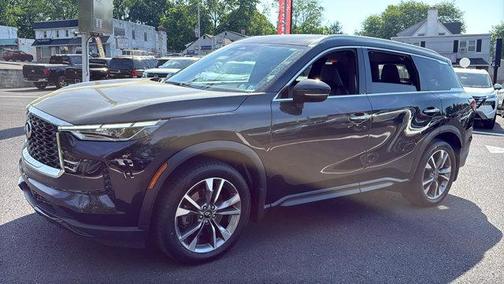 Diamond Black 2024 INFINITI QX60 Luxe