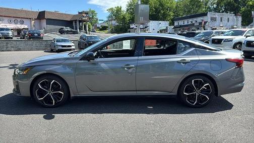 Gun Metallic 2023 Nissan Altima 2.5 SR