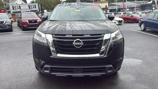 2022 Nissan Pathfinder SV