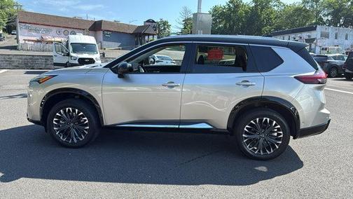 2025 Nissan Rogue Platinum