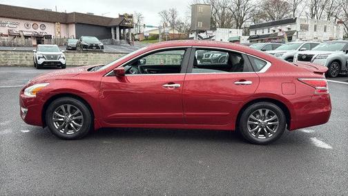 Cayenne Red 2015 Nissan Altima 2.5 S