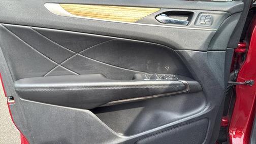 2015 Lincoln MKC Base