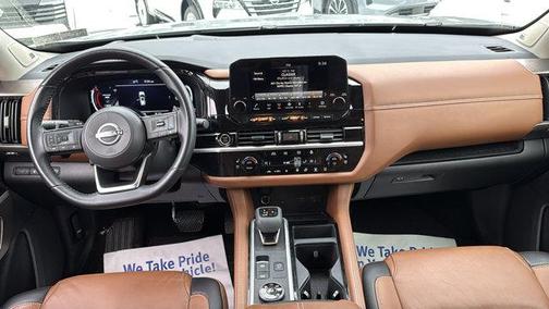 2024 Nissan Pathfinder Platinum