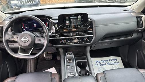 2024 Nissan Pathfinder Platinum