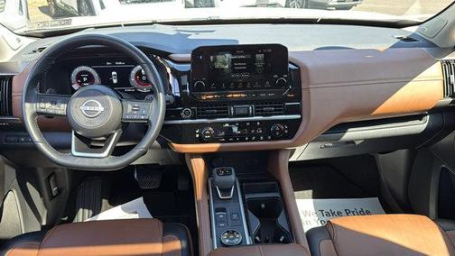 White 2024 Nissan Pathfinder Platinum