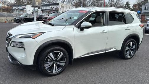 2022 Nissan Rogue SL