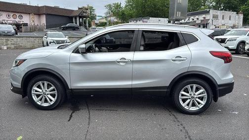 Brilliant Silver Metallic 2019 Nissan Rogue Sport SV