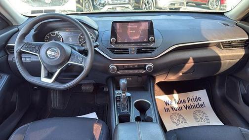 2022 Nissan Altima 2.5 SV
