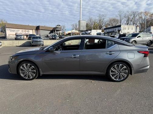 2023 Nissan Altima 2.5 SL