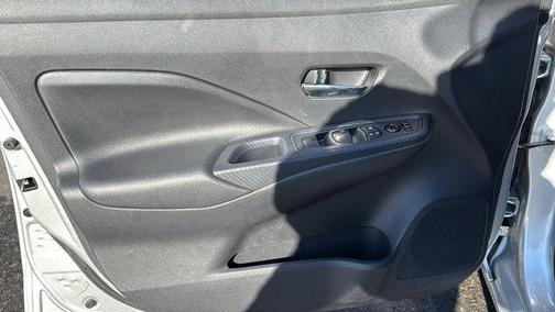 2023 Nissan Versa 1.6 SV