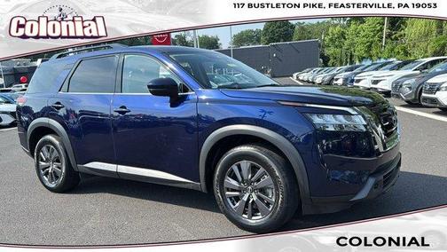 2022 Nissan Pathfinder SV