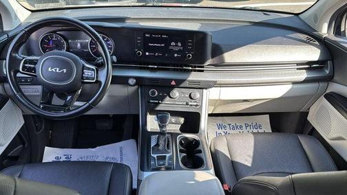 2022 Kia Carnival LXS