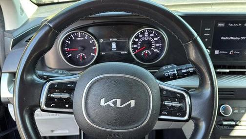 2022 Kia Carnival LXS