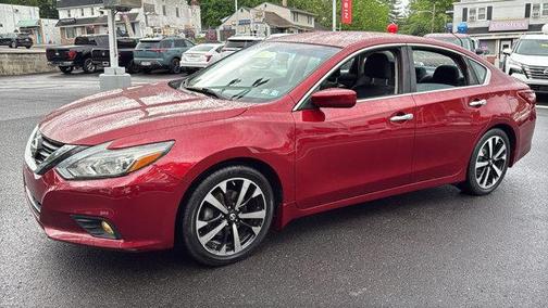 Scarlet Ember 2018 Nissan Altima 2.5 SR