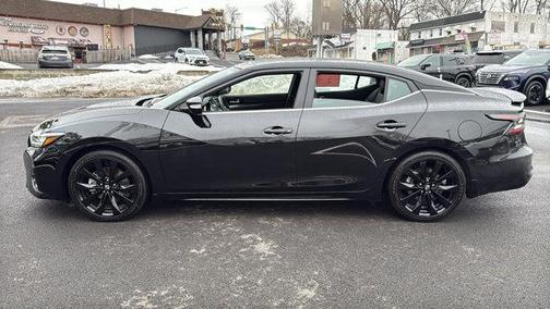 2023 Nissan Maxima SR