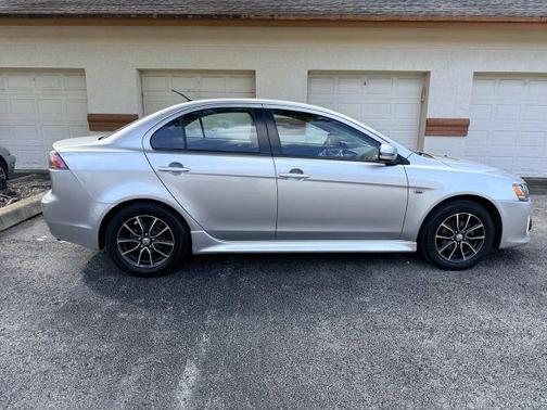 2017 Mitsubishi Lancer ES