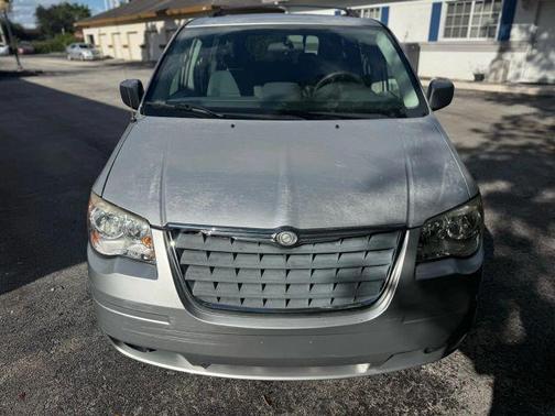 2010 Chrysler Town & Country Touring