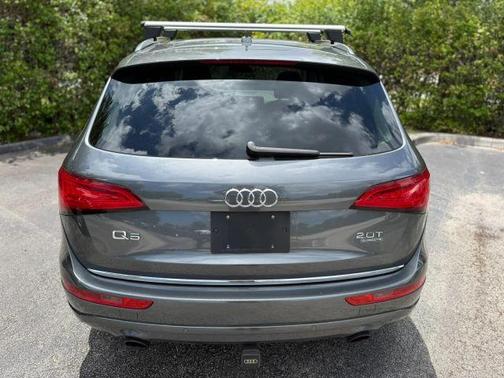 Daytona Gray Pearl Effect 2017 Audi Q5 2.0T Premium