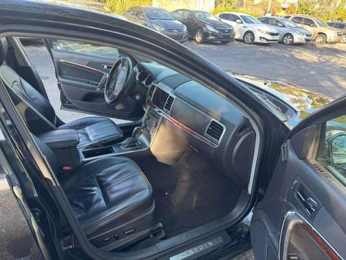 2011 Lincoln MKZ Base