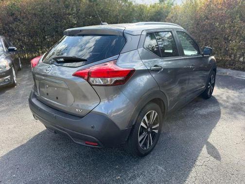 2020 Nissan Kicks SV
