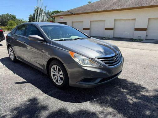 2012 Hyundai SONATA GLS