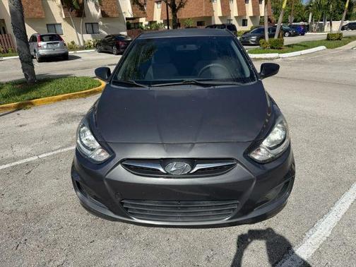 2012 Hyundai Accent GLS
